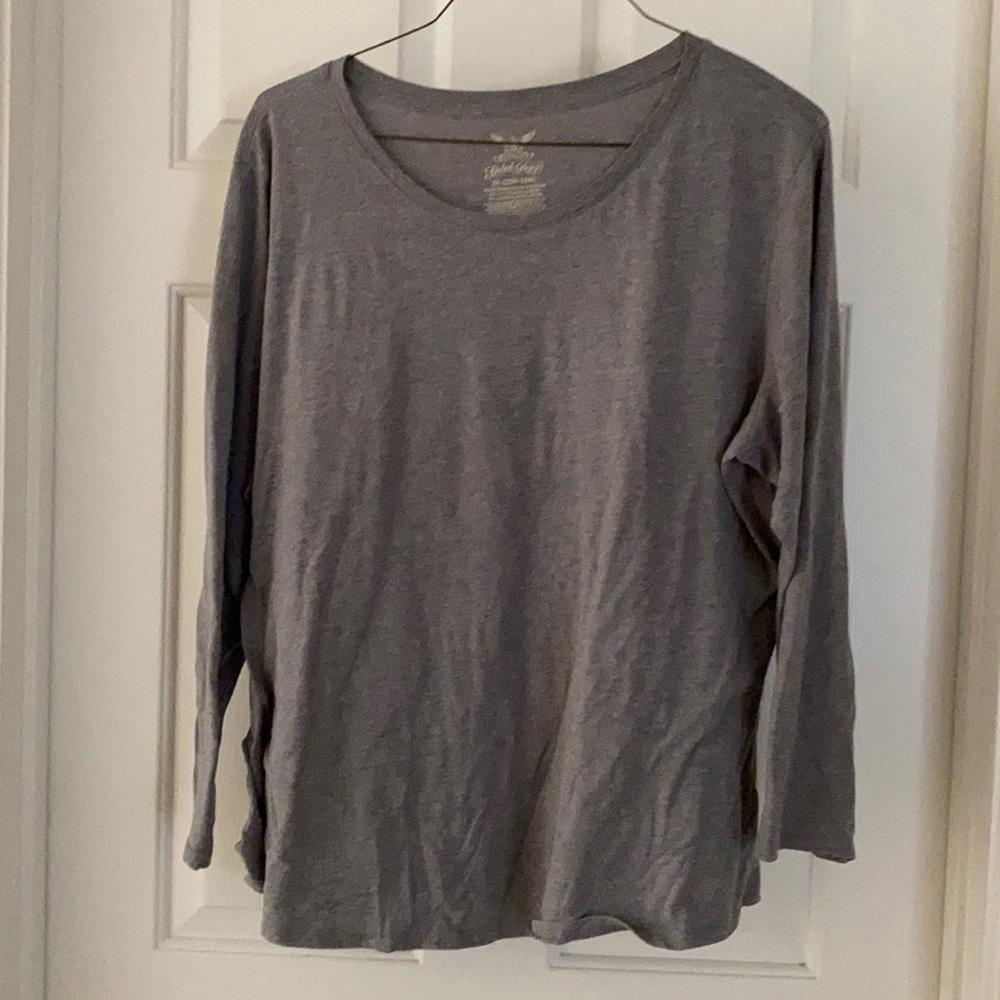 Gray comfy shirt for lounging